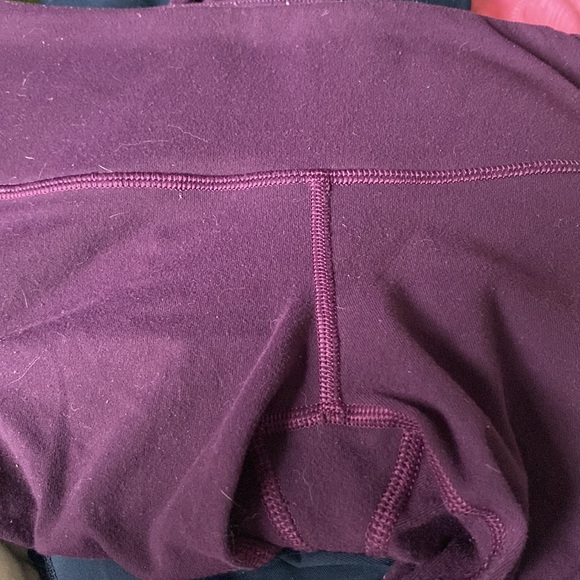 Lululemon training leggings, size 4, Vintage Plum, Purple, inside key pocket - Picture 6 of 8
